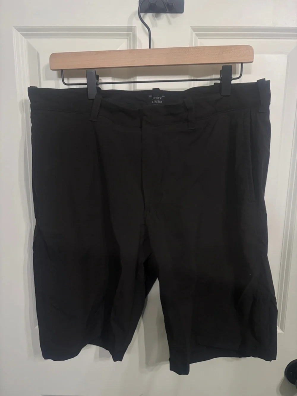 J. Crew Black Flat-Front Tech Stretch Men’s Shorts 34 waist 10.5 inch inseam